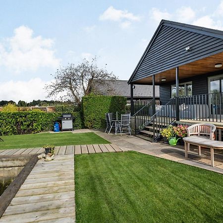 Sunset Lodge Brundall Exterior photo