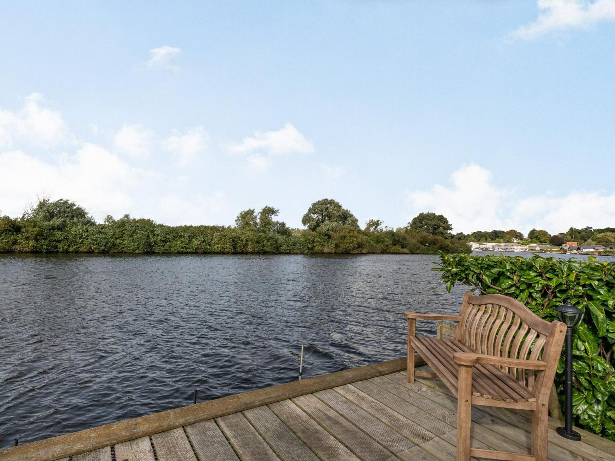 Sunset Lodge Brundall Exterior photo